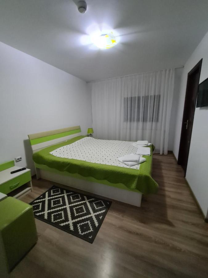 Candy Pensiune&Restaurant Dumbrava Roșie Kültér fotó